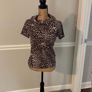 Jones New York Gray Leopard Print Top